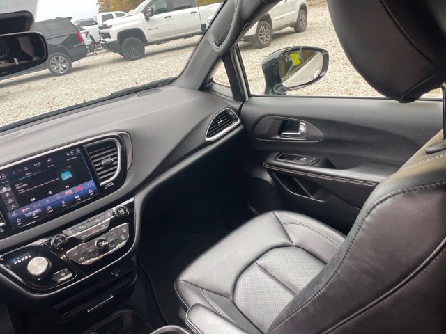 Used 2026 Chrysler Pacifica Select FWD image 23