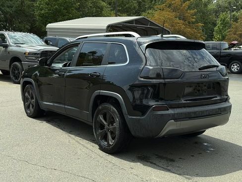 Used 2019 Jeep Cherokee Limited w/ Technology Group FWD image 3