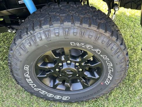 New 2026 RAM 2500 Tradesman AWD/4WD image 15