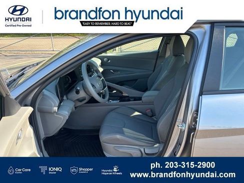 Used 2026 Hyundai Elantra Hybrid FWD image 21