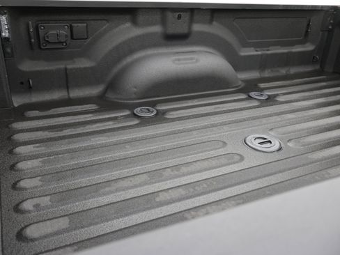 Used 2025 RAM 2500 Big Horn AWD/4WD image 5