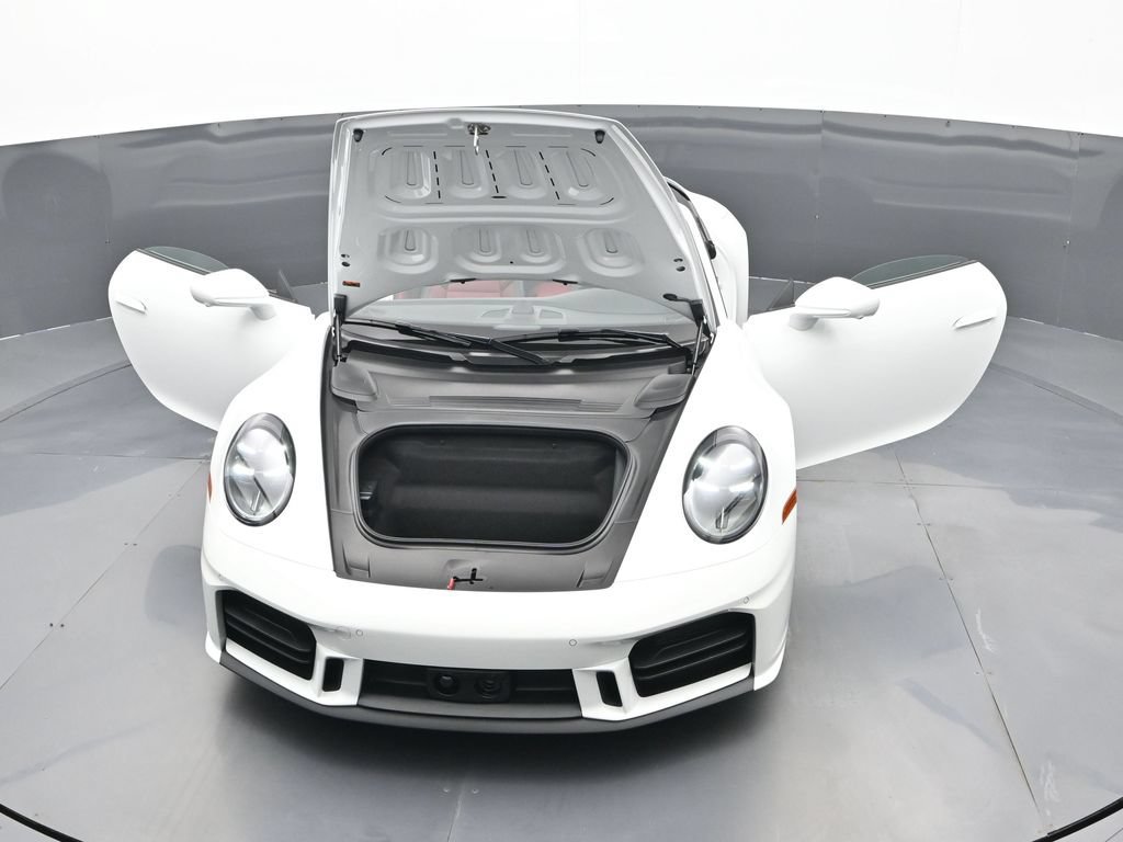 Certified 2026 Porsche 911 Carrera RWD image 28