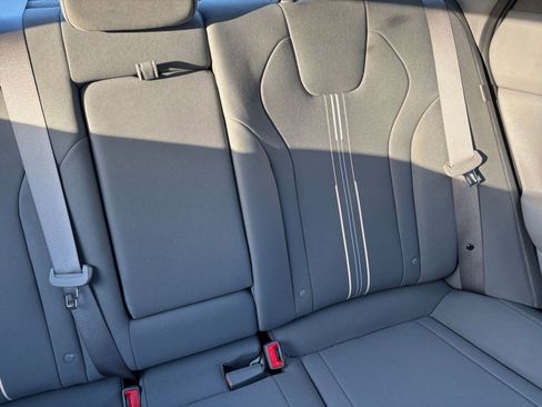 Used 2025 Hyundai Elantra SEL image 38