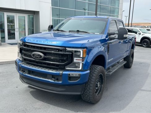 Certified 2022 Ford F350 Lariat w/ Black Appearance Package AWD/4WD image 2