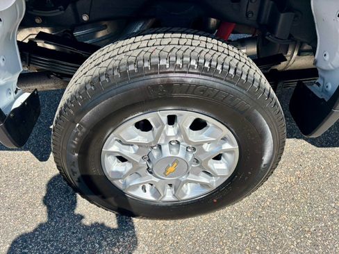 Used 2025 Chevrolet Silverado 3500 W/T w/ WT Convenience Package AWD/4WD image 29