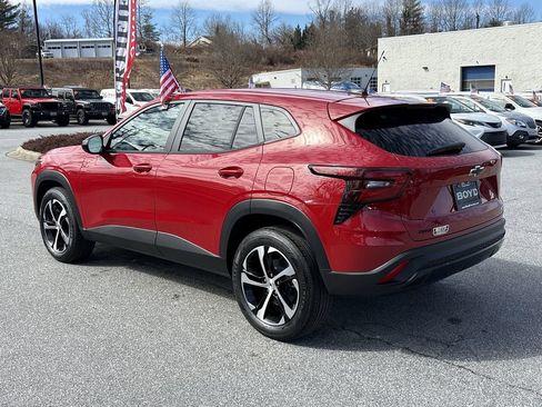New 2026 Chevrolet Trax RS w/ Sunroof Package image 7