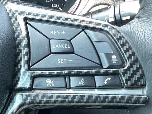 Used 2018 Nissan Rogue SV w/ Sun & Sound Touring Package AWD/4WD image 23
