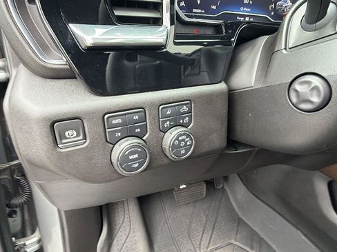 Certified 2024 Chevrolet Silverado 1500 High Country w/ High Country Premium Package AWD/4WD image 24