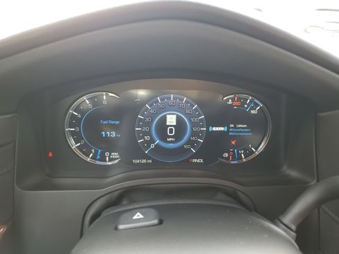 Used 2019 Cadillac Escalade Premium Luxury image 22