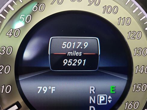 Used 2015 Mercedes-Benz E 350 Sedan image 24