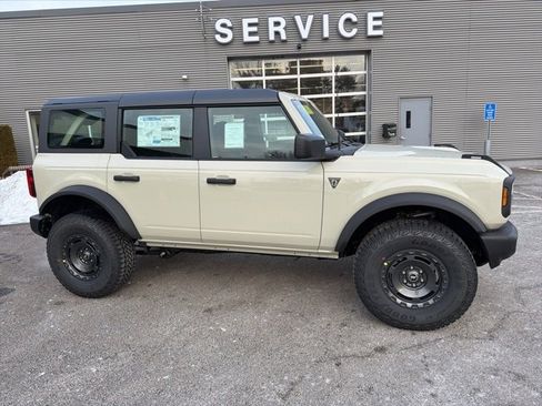 New 2025 Ford Bronco 4-Door w/ Sasquatch Package image 2