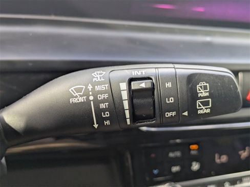 Used 2024 Kia Seltos S image 29