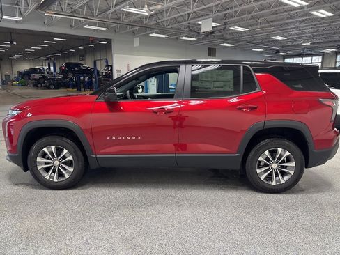 New 2026 Chevrolet Equinox LT w/ Convenience Package II image 4