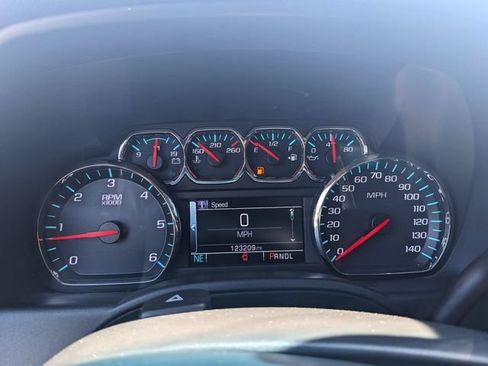 Used 2018 Chevrolet Silverado 1500 LT w/ All Star Edition AWD/4WD image 17