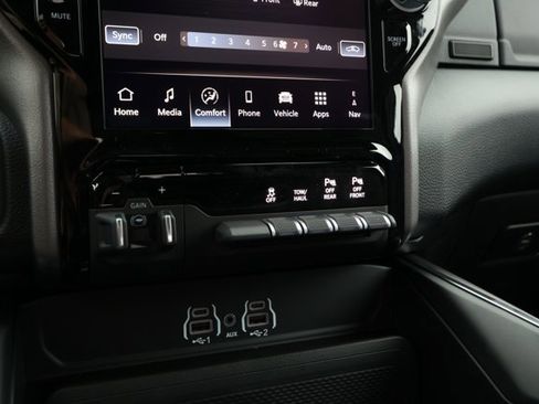 New 2026 RAM 2500 Big Horn AWD/4WD image 19