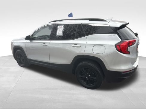Used 2020 GMC Terrain SLE w/ Driver Convenience Package image 16