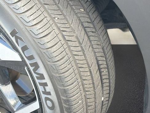 Used 2024 Kia Seltos EX FWD image 33