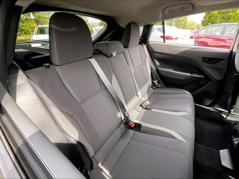 Used 2025 Subaru Crosstrek 2.5i Premium AWD/4WD image 30