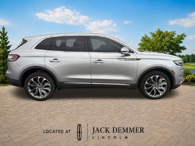 Used 2023 Lincoln Nautilus Reserve AWD/4WD image 8