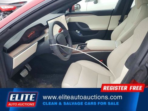 Used 2024 Tesla Model S image 14