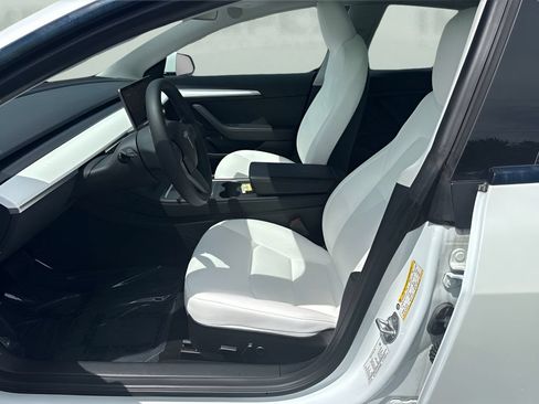 Used 2023 Tesla Model 3 Standard Range RWD image 5