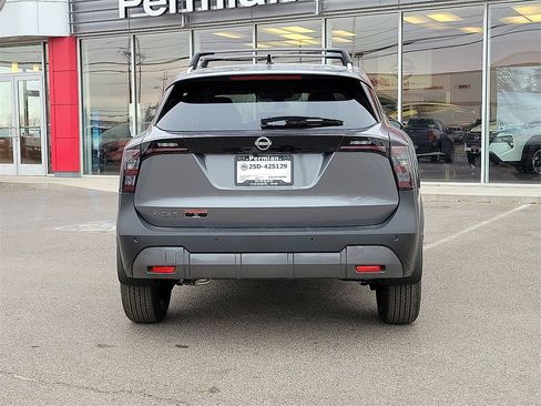 New 2026 Nissan Kicks SV image 9