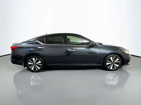 Used 2019 Nissan Altima 2.5 SV FWD image 4