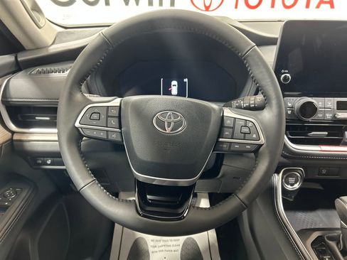 Used 2026 Toyota Grand Highlander AWD image 14