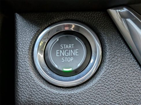 Used 2025 Buick Envista Preferred w/ Convenience I Package image 29