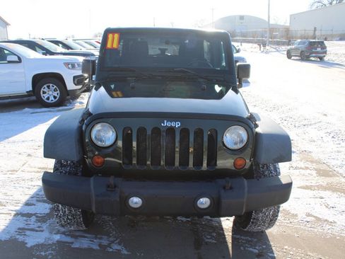 Used 2011 Jeep Wrangler Unlimited Sport image 2