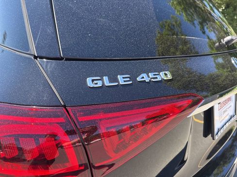 Used 2023 Mercedes-Benz GLE 450 4MATIC w/ AMG Line Exterior image 11