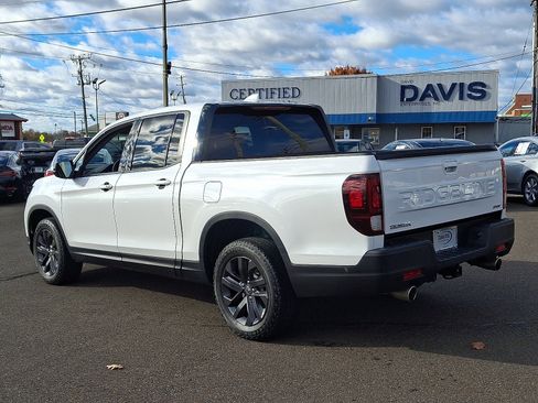 Used 2024 Honda Ridgeline Sport image 6