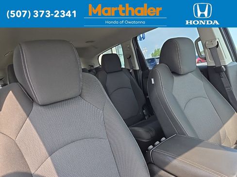 Used 2017 Chevrolet Traverse LT FWD image 20