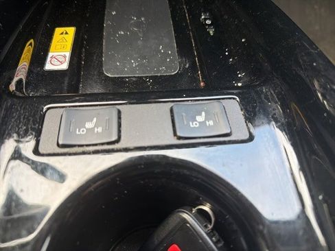 Used 2019 Toyota Prius XLE image 19