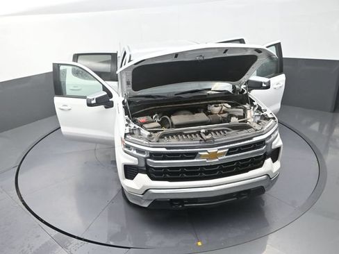 Used 2026 Chevrolet Silverado 1500 LT AWD/4WD image 40