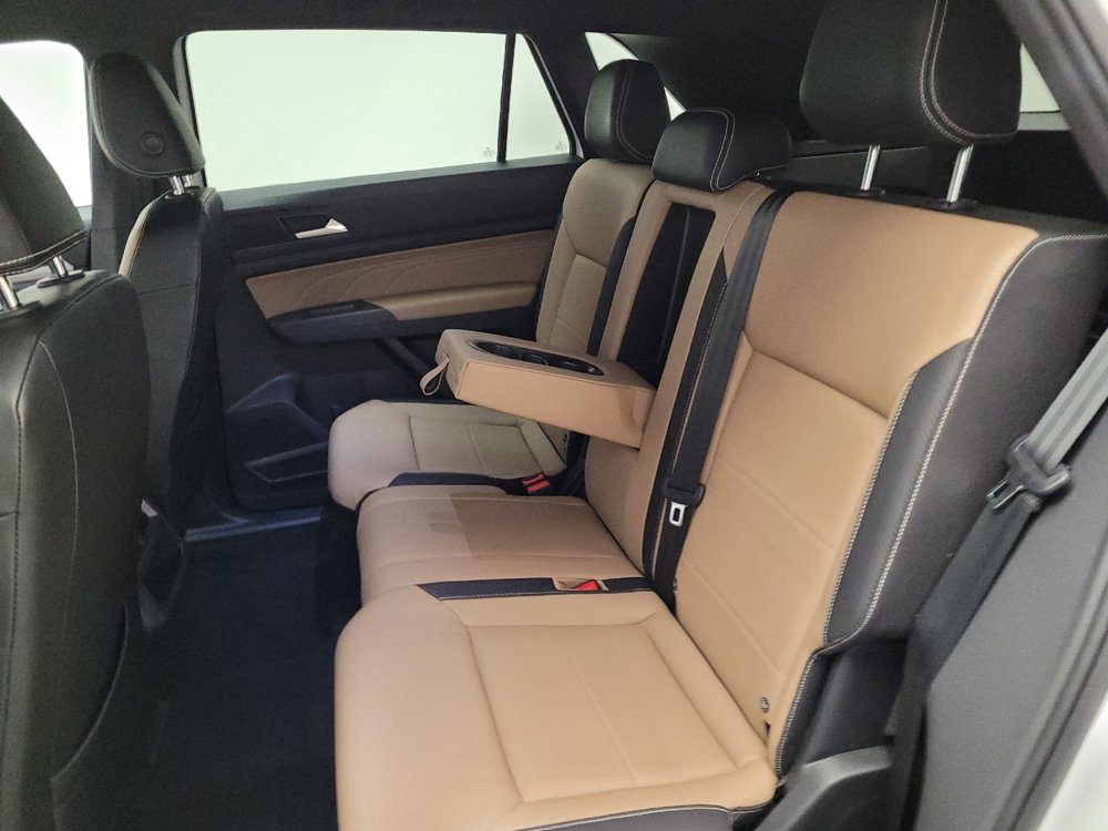 Used 2023 Volkswagen Atlas Cross Sport SE FWD image 18