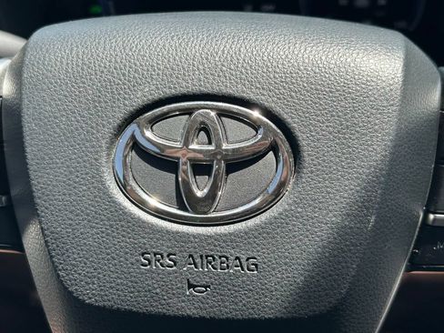 Used 2023 Toyota Highlander Platinum FWD image 44