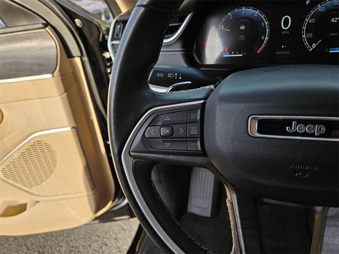 Used 2021 Jeep Grand Cherokee L Limited image 11