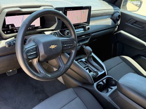 Used 2025 Chevrolet Colorado W/T w/ WT Custom Package RWD image 9