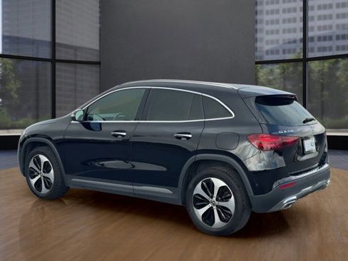 Used 2025 Mercedes-Benz GLA 250 image 3