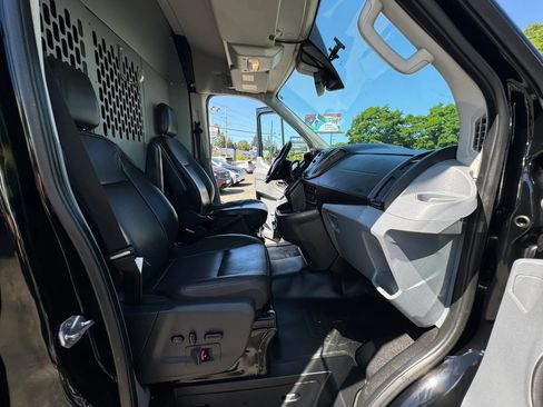 Used 2019 Ford Transit 150 148 Medium Roof RWD image 10