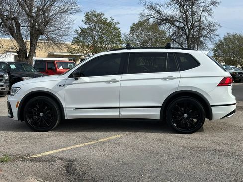 Used 2021 Volkswagen Tiguan SE R-Line image 3
