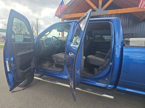 Used 2011 RAM 2500 ST w/ Chrome Accents Group image 7