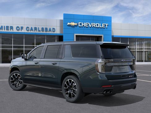 New 2026 Chevrolet Suburban RST AWD/4WD image 3