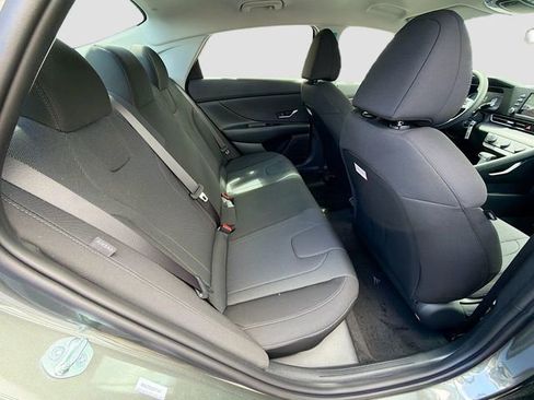 New 2026 Hyundai Elantra SE FWD image 24