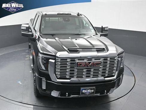 Used 2024 GMC Sierra 2500 Denali w/ Technology Package AWD/4WD image 10