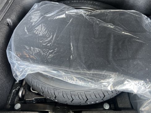 Certified 2025 Mercedes-Benz GLE 350 GLE 350 image 14