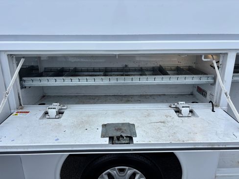 Used 2016 Ford Transit 250 138 w/ Interior Upgrade Package image 18