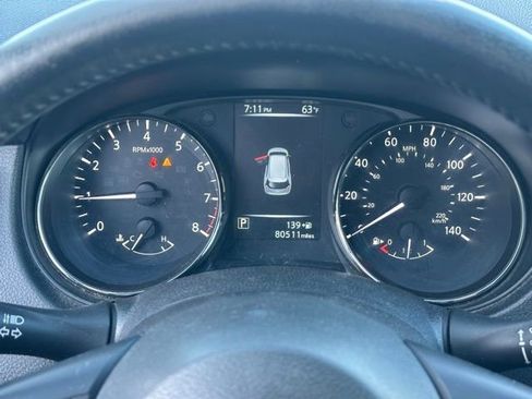 Used 2017 Nissan Rogue SV AWD/4WD image 7