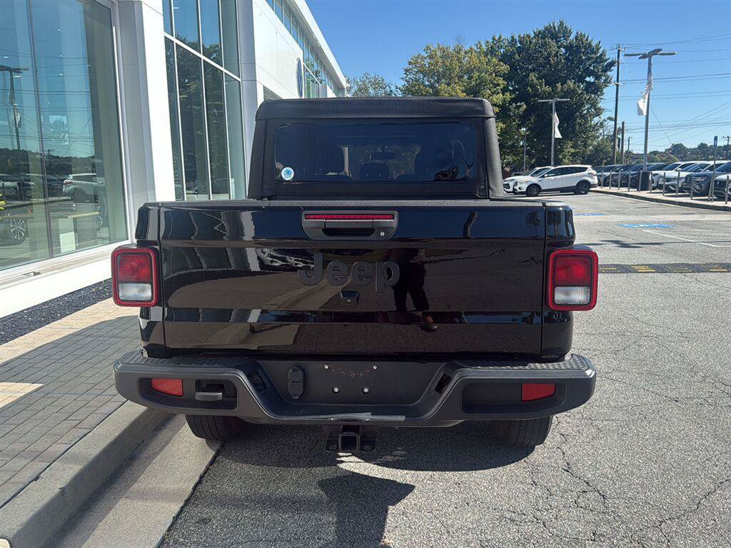 Used 2023 Jeep Gladiator Sport AWD/4WD image 6